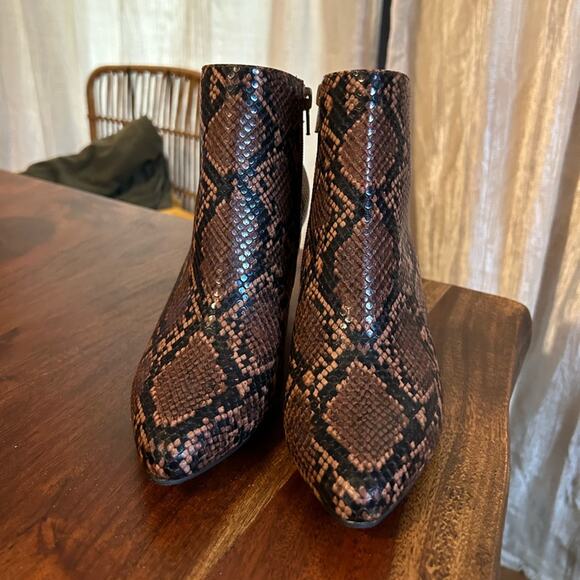 Alfani Step n Flex Harpper Snakeskin Booties Heels Brown / Tan / Black Size 6.5 - Picture 4 of 7